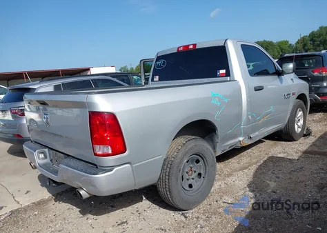 2017 Ram 1500 Express 4X2 6'4 Box из США, поврежденный, VIN 3C6JR6AT2HG681251